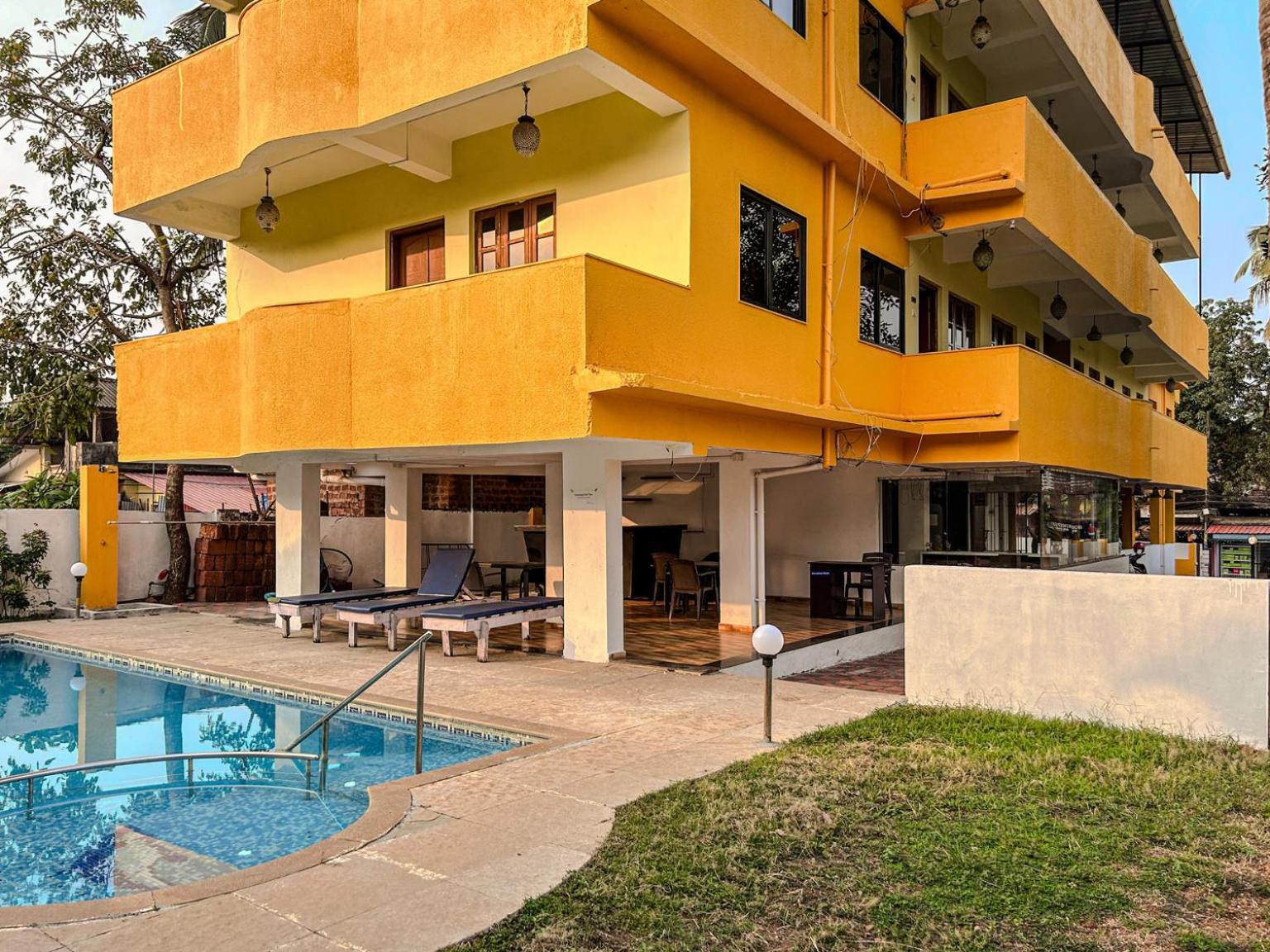 ホテル La Costa Residency アンジュナ エクステリア 写真