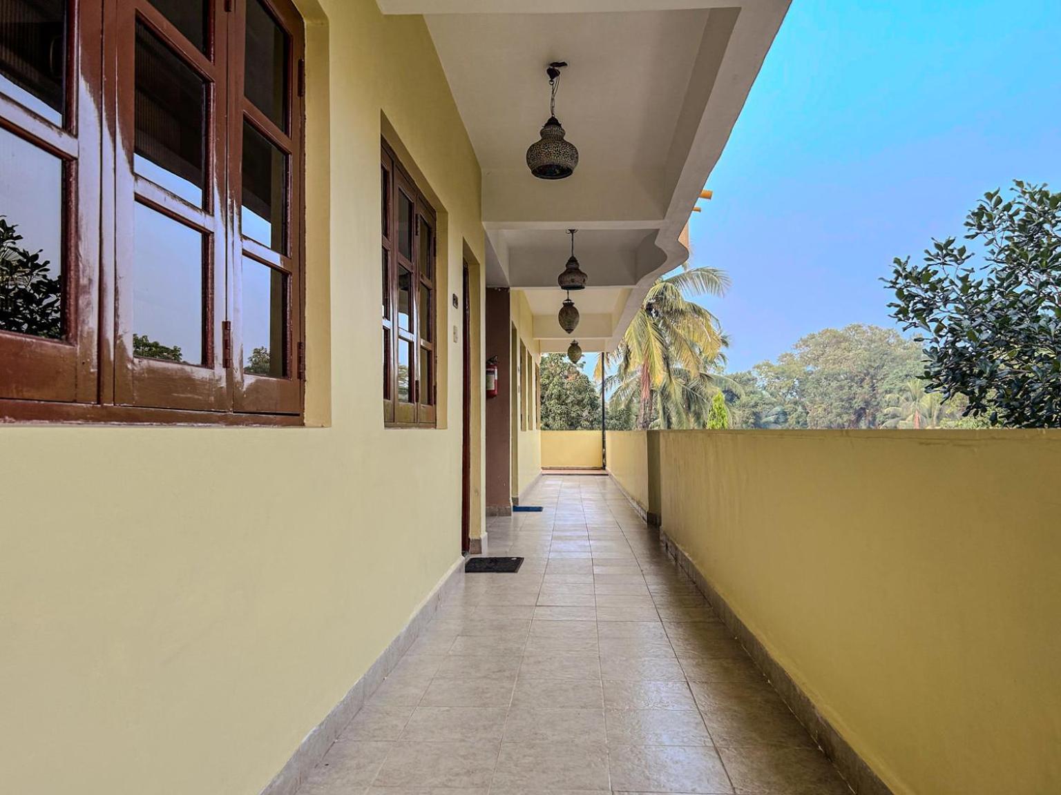 ホテル La Costa Residency アンジュナ エクステリア 写真