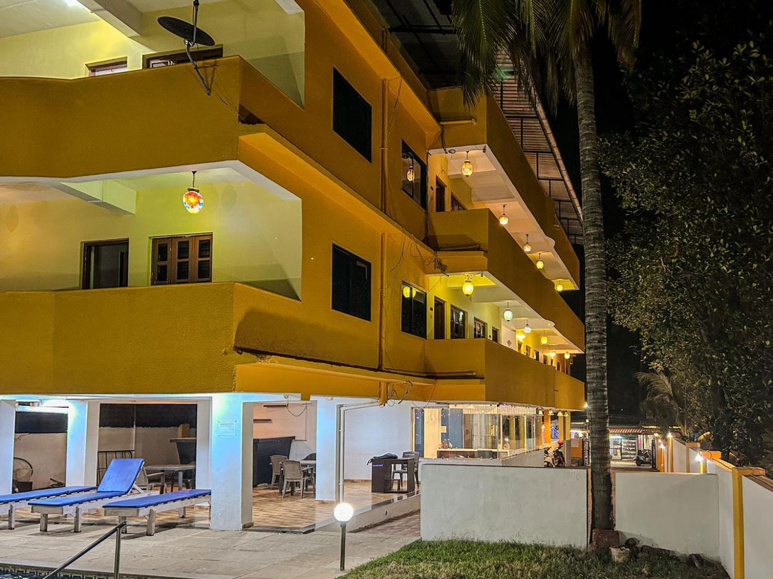 ホテル La Costa Residency アンジュナ エクステリア 写真